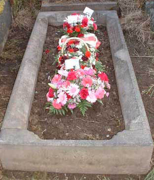 Photo of Grave G10