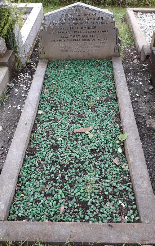 Photo of Grave J14