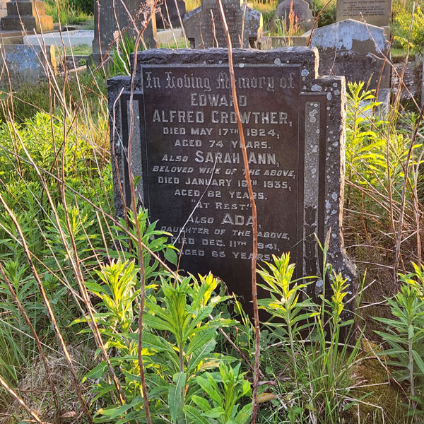 Photo of Grave M14