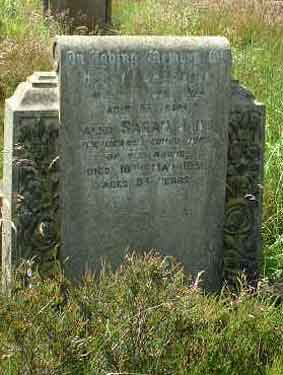 Photo of Grave O4