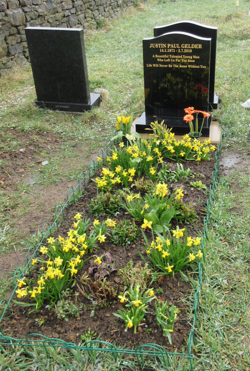 Photo of Grave R40