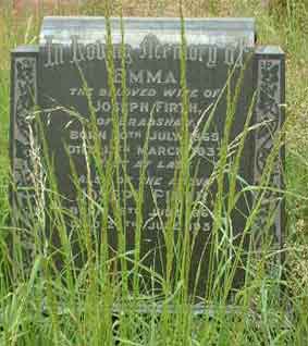 Photo of Grave Y18